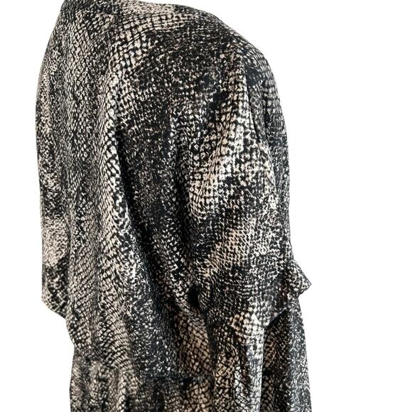 Peach Love Cali Snakeskin Dress Womens Size M Black Gray Stretchy Waist Edgy Fun - Picture 5 of 12